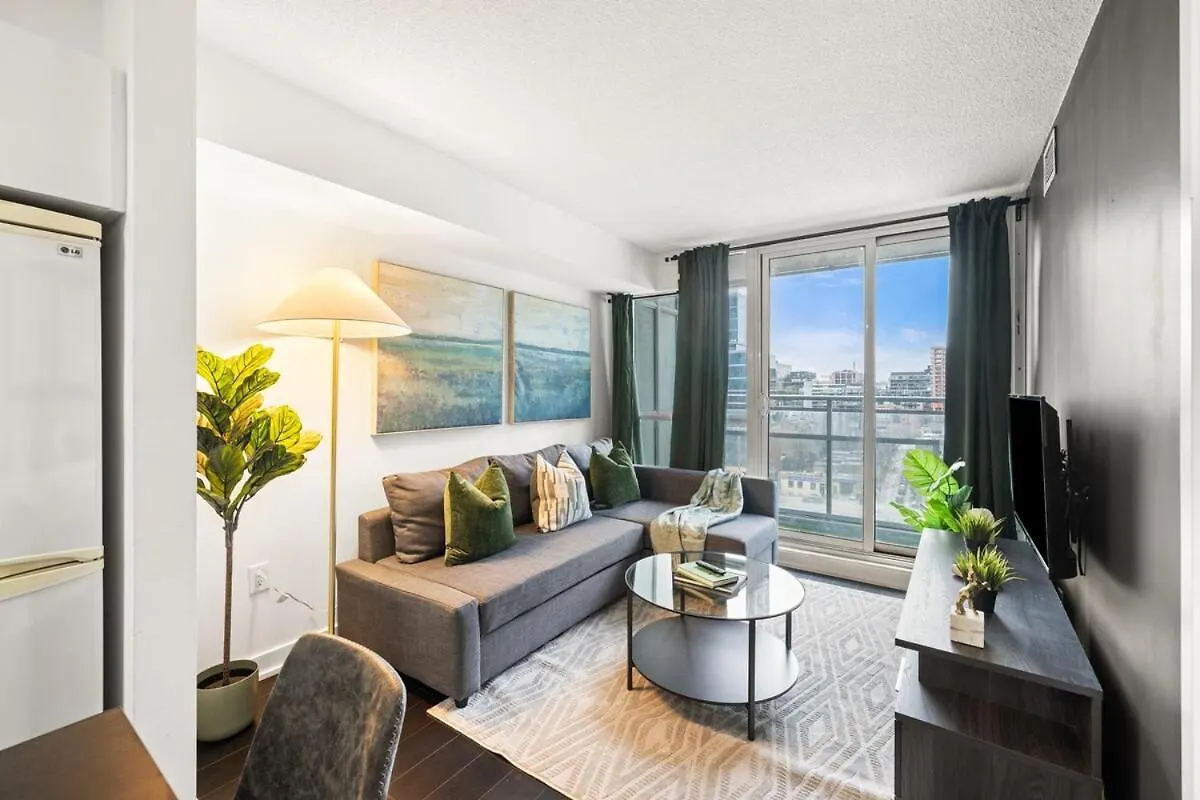 Modern 1Br King Suite, Central Downtown Toronto Apartment
