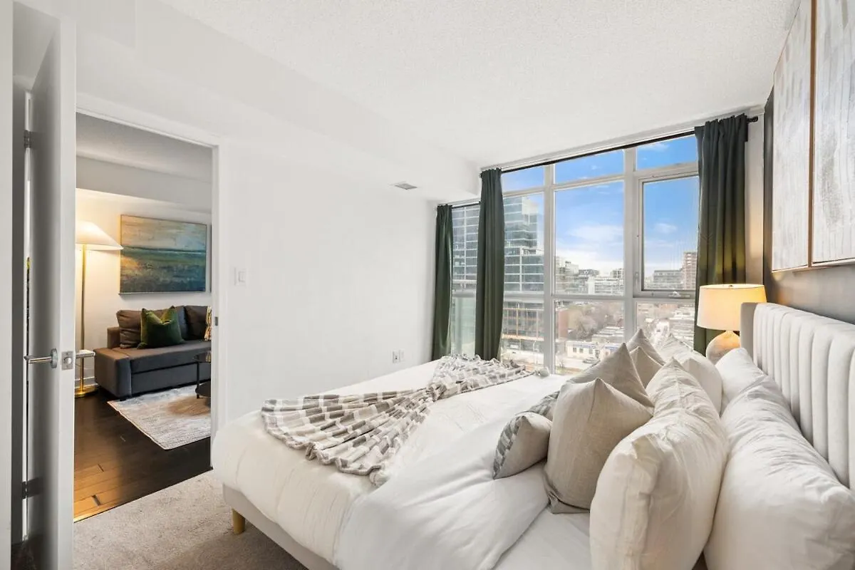 Modern 1Br King Suite, Central Downtown Toronto Canada