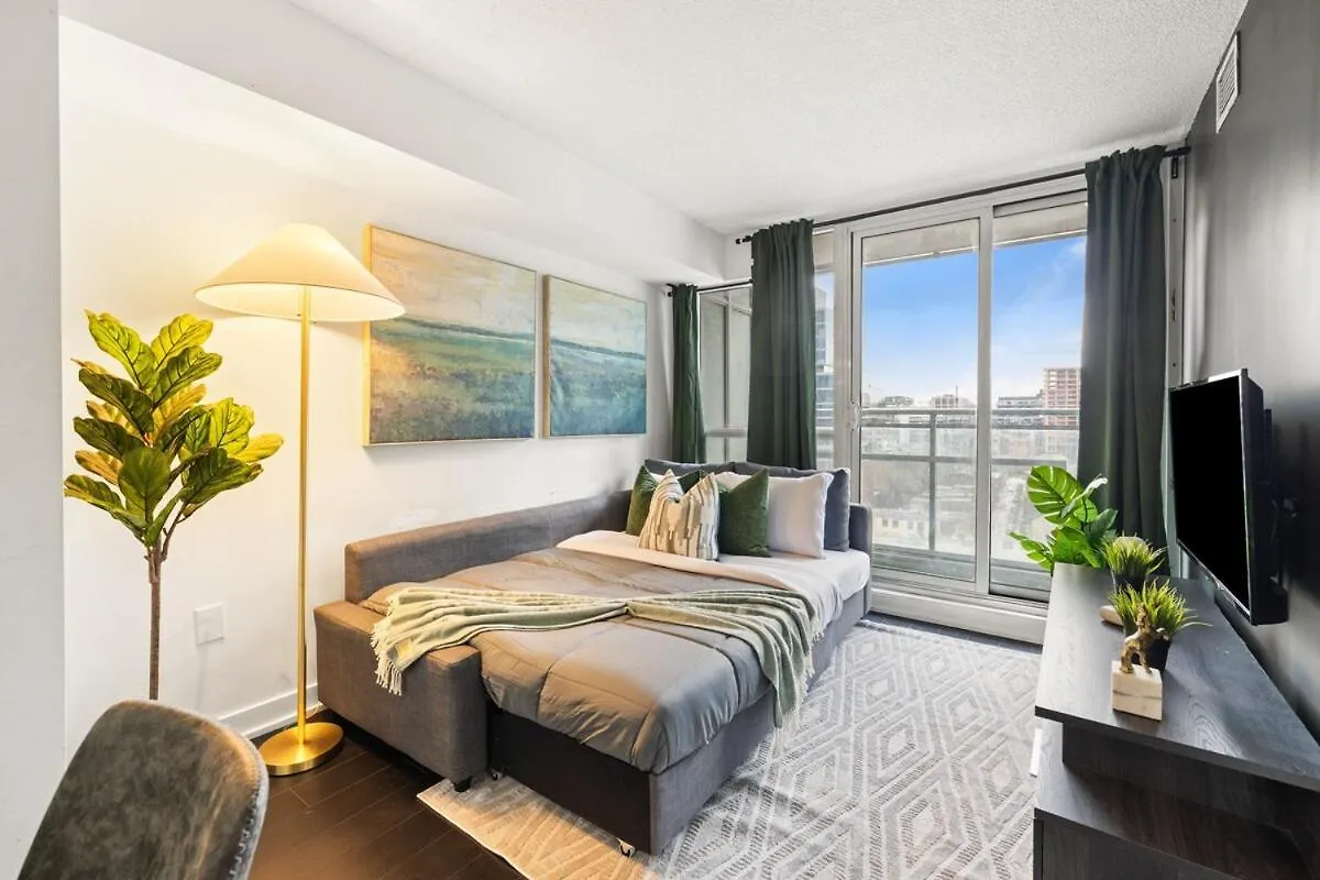 Modern 1Br King Suite, Central Downtown Toronto 0*,  Canada