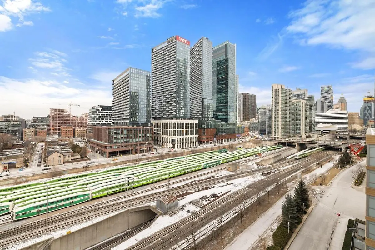Apartment Modern 1Br King Suite, Central Downtown Toronto Canada