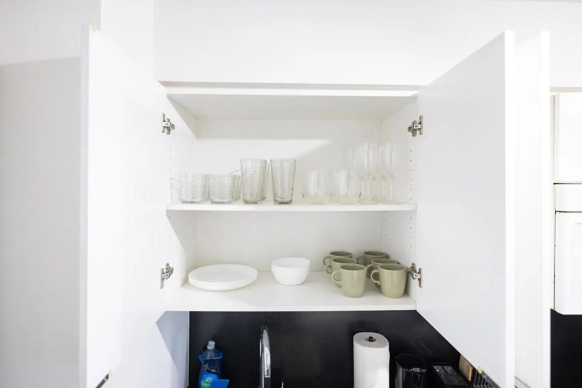 Modern 1Br King Suite, Central Downtown Toronto
